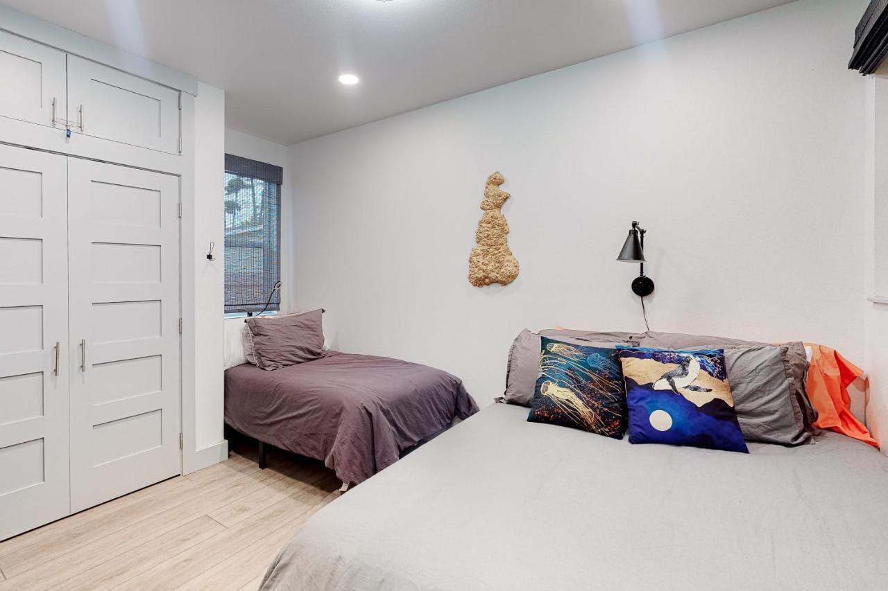 Driftwood Duet Apartment แบนดอน ภายนอก รูปภาพ